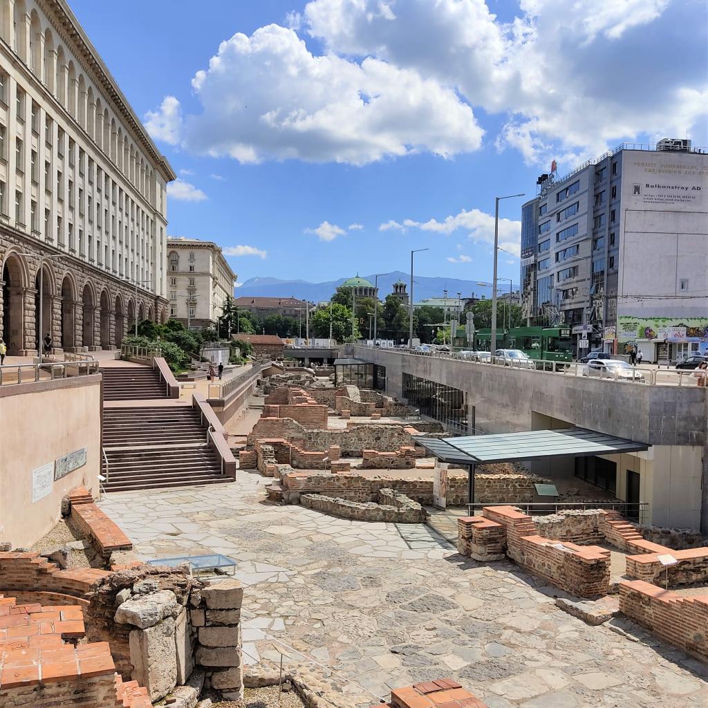 Serdican raunioita Sofiassa | Kesä Bulgarian Sofiassa InTravel