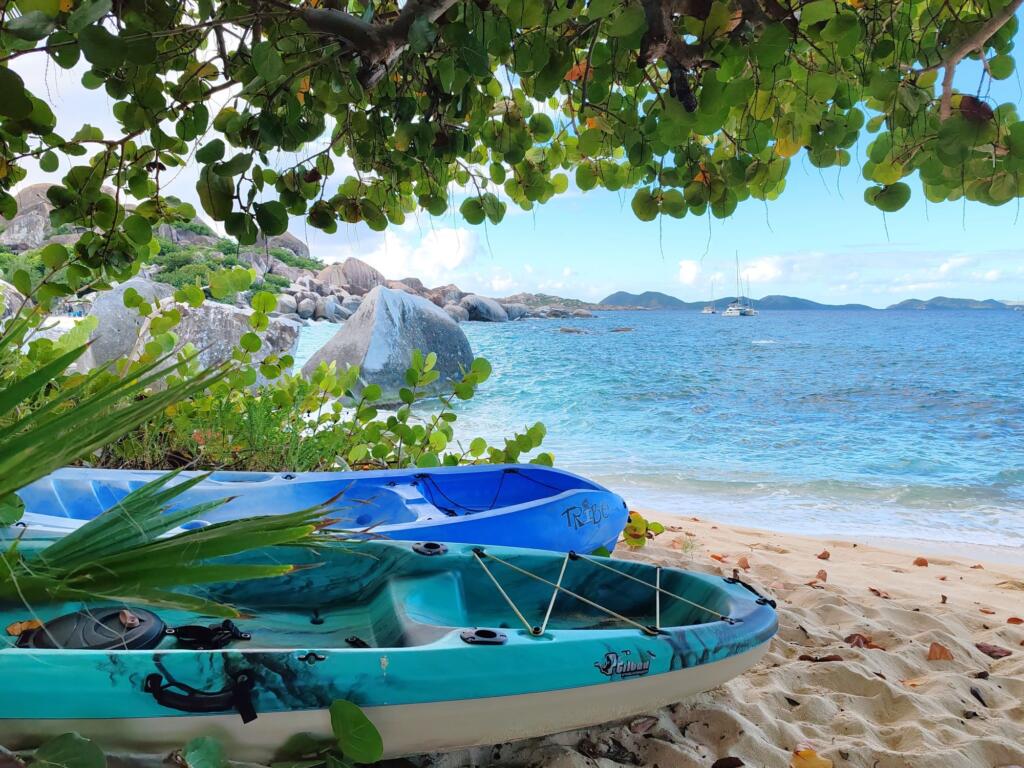 InTravel - Vuosikooste 2024 - nomadielämää kolmella mantereella Spring Bay Kayaks Virgin Gorda BVI | InTravel