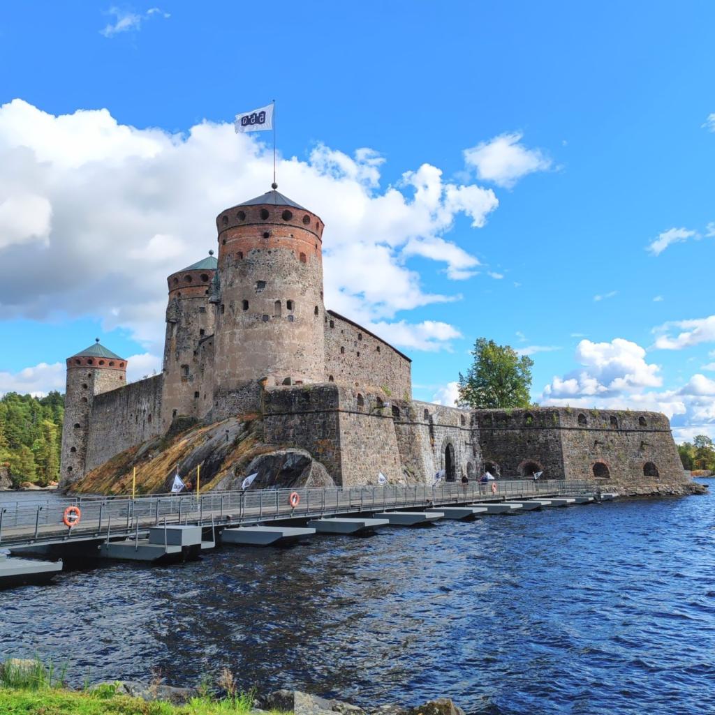 InTravel - Kesäturistina Suomessa ja automatka halki Itä-Euroopan Olavinlinna | Kesäturistina Suomessa ja road trip halki Itä-Euroopan | InTravel