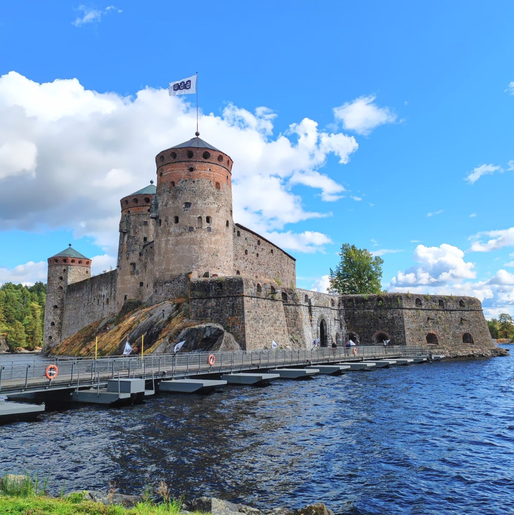 InTravel - Kesäturistina Suomessa ja automatka halki Itä-Euroopan Olavinlinna | Kesäturistina Suomessa ja road trip halki Itä-Euroopan | InTravel