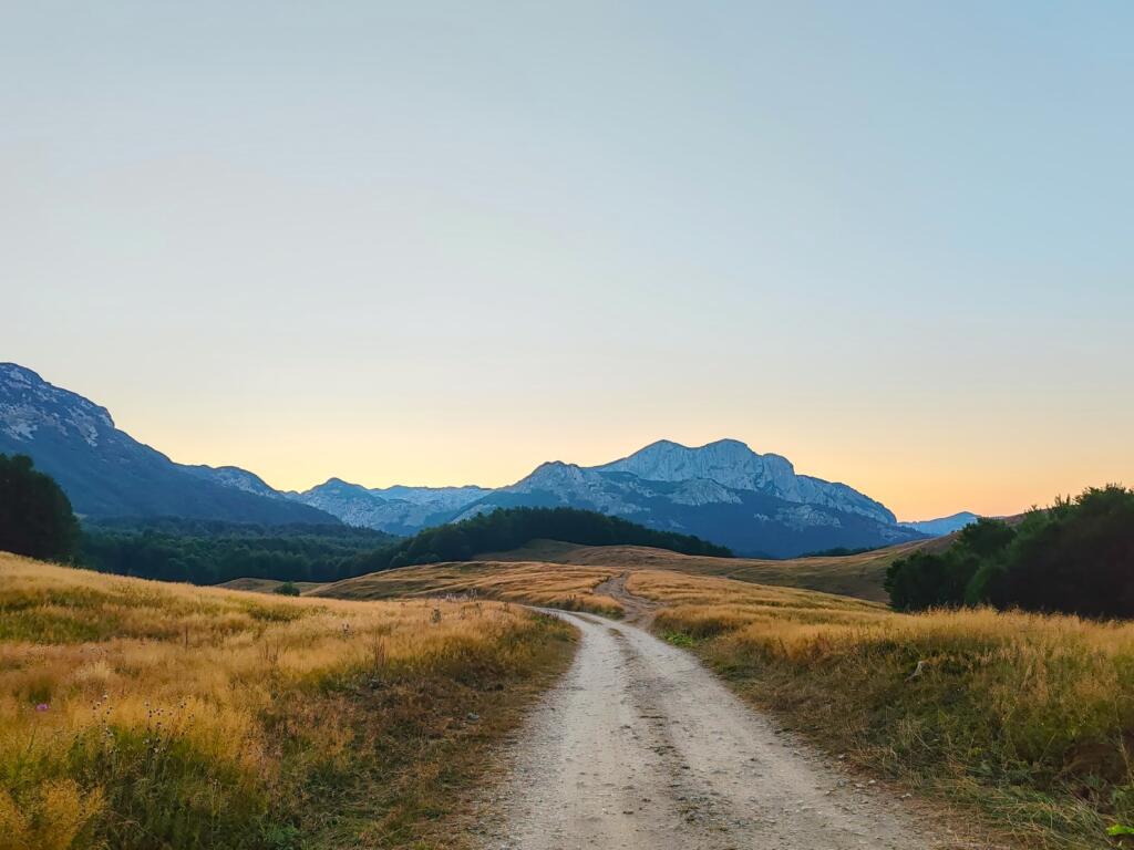 Sutjeskan kansallispuisto Bosnia-Hertsegovina | road trip Balkanin maissa | Autolla Balkanilla | InTravel
