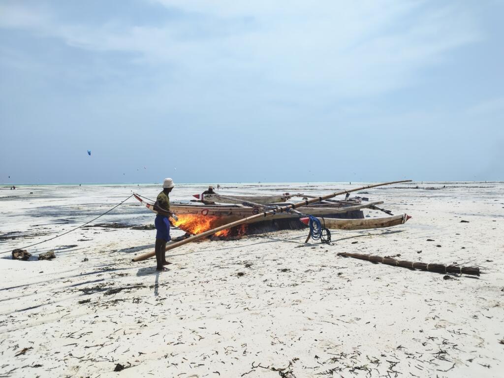 Laskuvesi ja veneen puhdistus | Sansibar ja Dar es Salaam, Tansania | InTravel