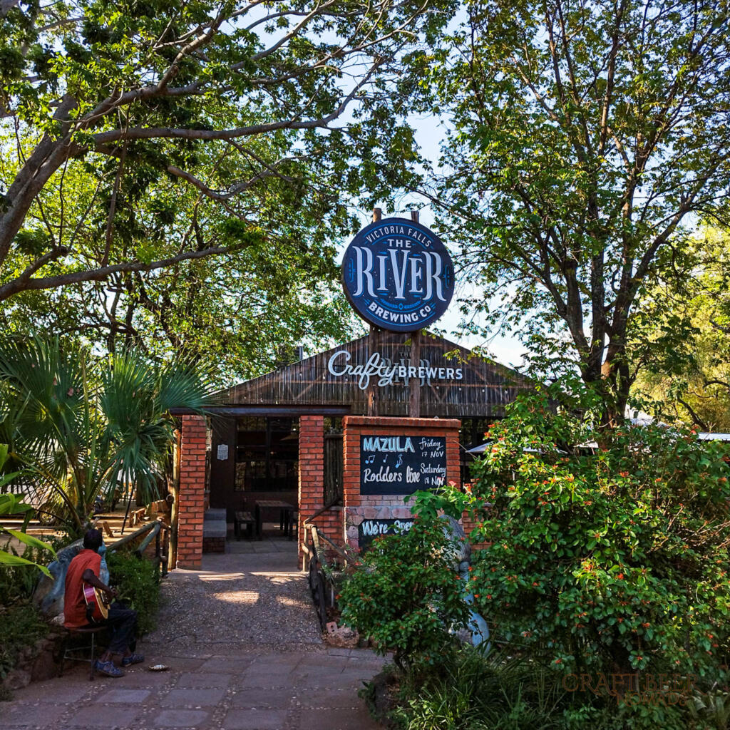 InTravel - Uskomattoman upeat Victorian putoukset Zimbabwessa The River Brewing Co Victoria Falls | Victorian putoukset Zimbabwessa | InTravel blogi