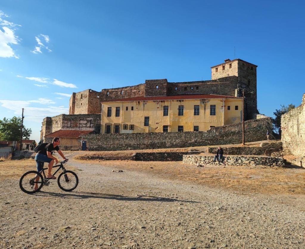 InTravel - Saaritunnelmaa Korfulla ja lemmikkivahtina Thessalonikissa Kreikassa Thessalonikin bysanttilainen linnoitus ja akropolis | Autolla Euroopassa: Korfu ja Thessaloniki Kreikassa | InTravel