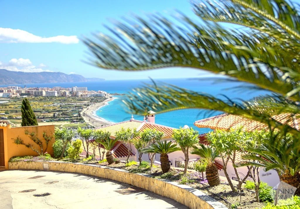 Nerja Andalusia rannikkomaisemat | InTravel blogi