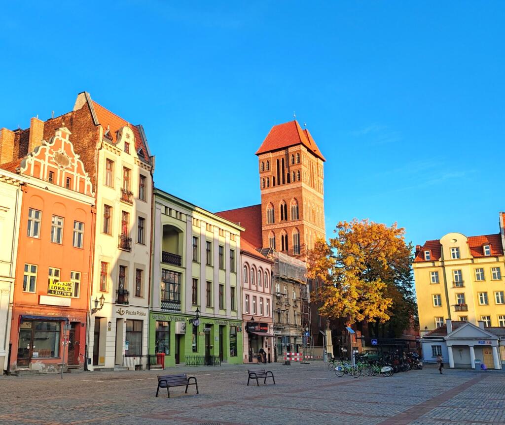 InTravel - Road trip Keski-Euroopassa - Varsova, Torun, Berliini, Alsace Aukio Torunissa Puolassa | Automatkailua Euroopassa | InTravel