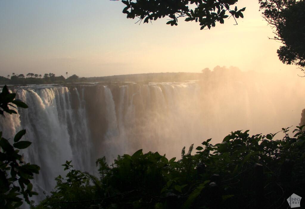 InTravel - Uskomattoman upeat Victorian putoukset Zimbabwessa Victoria Falls Zimbabwe