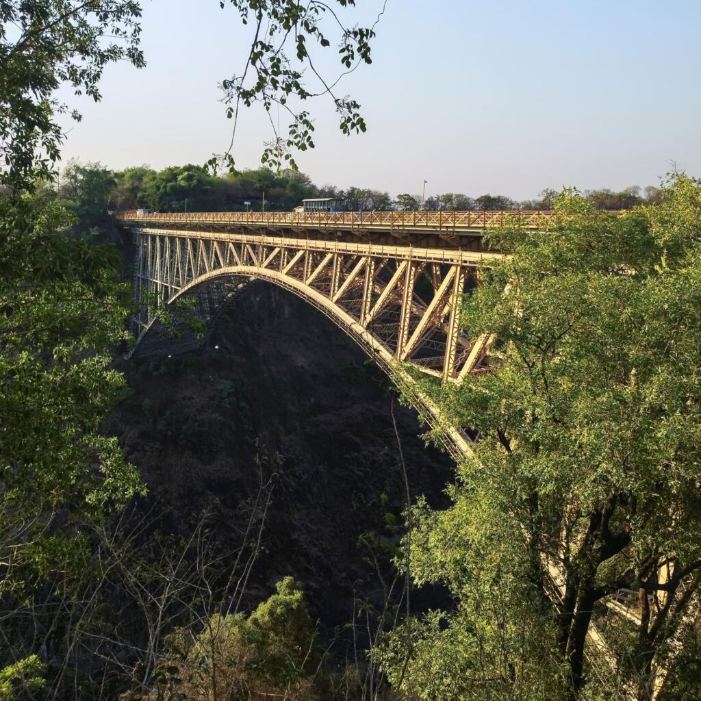 InTravel - Uskomattoman upeat Victorian putoukset Zimbabwessa Victoria Falls Bridge | Victorian putoukset Zimbabwessa | InTravel blogi