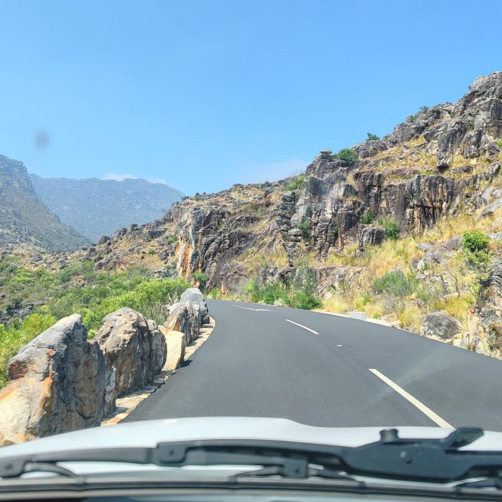 InTravel - Automatkalla Etelä-Afrikassa - rantoja, kansallispuistoja ja maisemateitä Bainskloof Pass maisematie Länsi-Kapissa | Vuokra-autolla Etelä-Afrikassa | InTravel blogi
