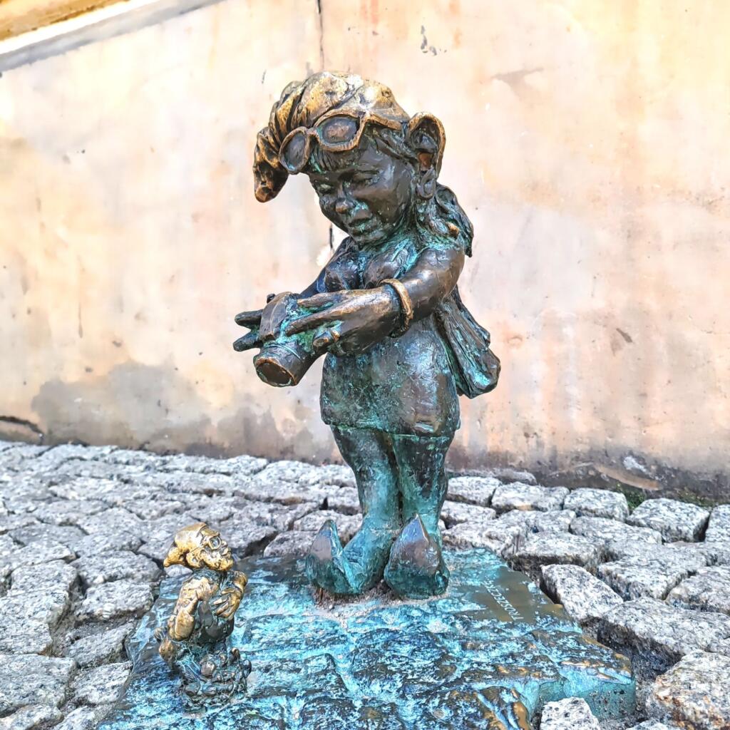 InTravel - Puolan Wrocław on viehättävä ja historiallinen kaupunkikohde Tonttupatsas | Viehättävä Wrocław, Puola | InTravel